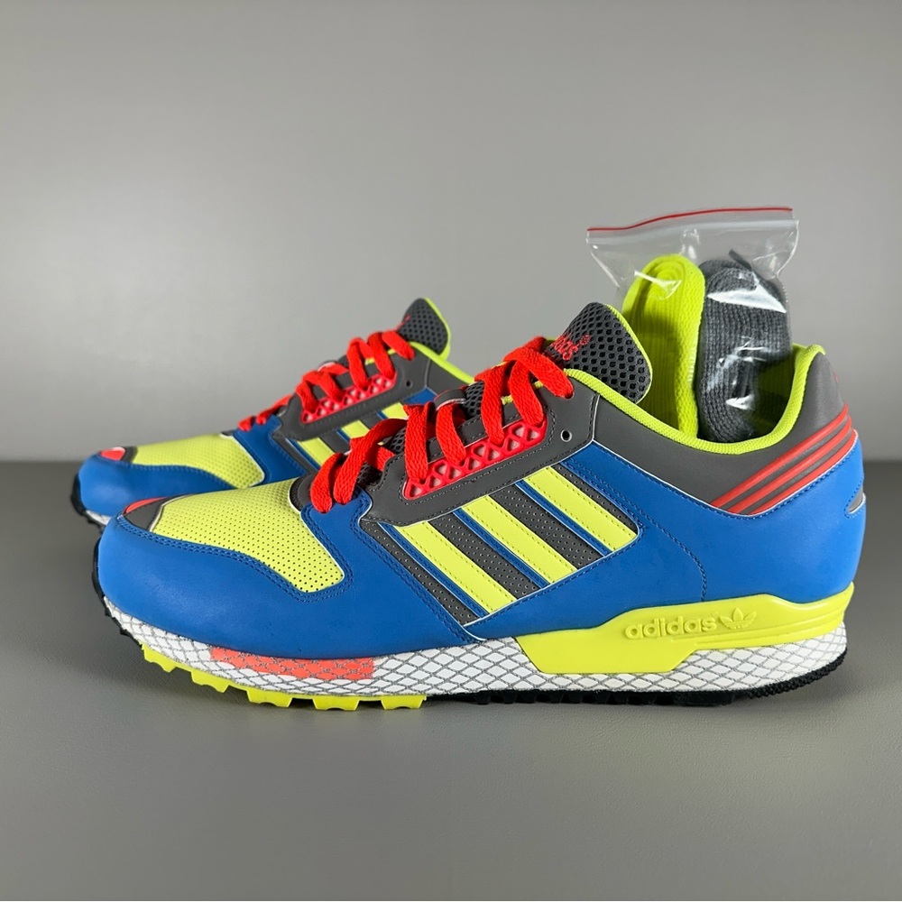 Rare adidas Originals Questar reflective 2010 sneakers